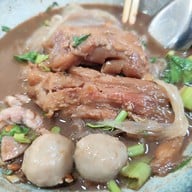 โกจิก๋วยเตี๋ยวเรืออยุธยา นนทบุรี