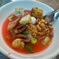 เมนูของร้าน ยูก๋วยเตี๋ยวลูกชิ้นปลาเย็นตาโฟ ยู ลูกชิ้นปลา เย็นตาโฟ