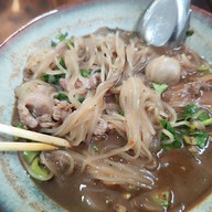 โกจิก๋วยเตี๋ยวเรืออยุธยา นนทบุรี