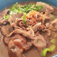 โกจิก๋วยเตี๋ยวเรืออยุธยา นนทบุรี