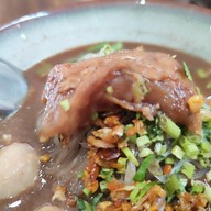 โกจิก๋วยเตี๋ยวเรืออยุธยา นนทบุรี