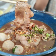 โกจิก๋วยเตี๋ยวเรืออยุธยา นนทบุรี