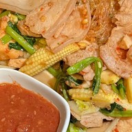 ZABB ONLINE 📍 SUKIYAKI AND SALAD 🌶️ YASOTHON