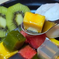 Miyuki Ice-cream บรรทัดทอง
