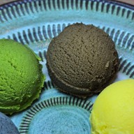 Miyuki Ice-cream บรรทัดทอง
