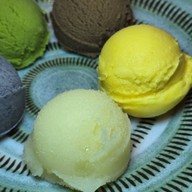 Miyuki Ice-cream บรรทัดทอง