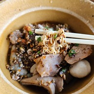 เมนูของร้าน ก๋วยเตี๋ยวหมูเทวดา ศรีนครินทร์ บางนา