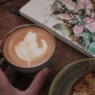 ซิมพลี่ สเปซ คอฟฟี่ แอนด์ สตูดิโอ สาขาเดียว