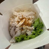 Emily's เส้นหมี่ไก่ฉีก Emily’s เส้นหมี่ไก่ฉีก