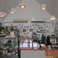 ซิมพลี่ สเปซ คอฟฟี่ แอนด์ สตูดิโอ สาขาเดียว