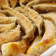 เกี๊ยวซ่าโฮมเมด