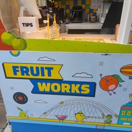 หน้าร้าน Fruitworks ฟรุ๊ตเวิร์ค น้ำผลไม้ปั่น น้ำตาล0% น้ำผลไม้สกัดเย็น (สาทร) สาขาสาทร