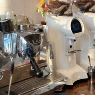 Frank's Coffee (ร้านกาแฟแฟรงซ์) คลอง 4