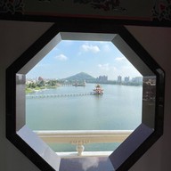 บรรยากาศ Dragon & Tiger Pagodas