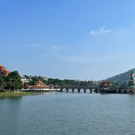 บรรยากาศ Spring And Autumn Pavilions