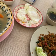 คนขยัน ไม่จน