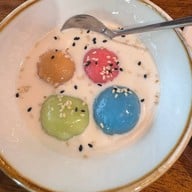 ตุ๊กแกอวกาศ-สามัคคี ติวานนท์