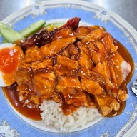 ธานี ข้าวหมูแดง - หมูกรอบ อารีย์