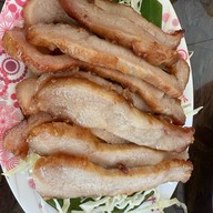 ส้มตำนัวร์จ๊าด (ตึกก่อนถึงแยกกวงฮั้ว) ระยอง