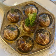 เมนูของร้าน Le Crystal Restaurant
