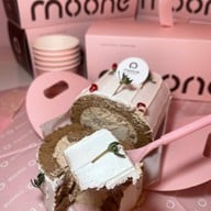 Moone Rolls Central World