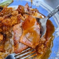 ธานี ข้าวหมูแดง - หมูกรอบ อารีย์