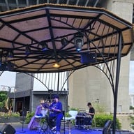 BALADA RESTAURANT & LIVE MUSIC สุขสวัสดิ์ - ราษฎร์บูรณะ - ทุ่งครุ