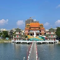 บรรยากาศ Spring And Autumn Pavilions