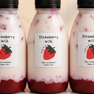 นมสด สตอเบอร์รี่ Yummy นวมินทร์