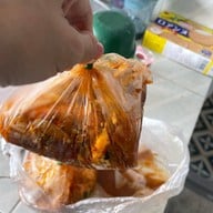 บ้านใหญ่ ผัดไทยเตาถ่าน ดินแดง