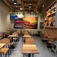 Burger King สนามบิน ดอนเมือง : อาคาร 2 ห้องโถงผู้โดยสารขาออกภายในประเทศ ประตู 3 แอร์ไซด์