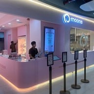 Moone Rolls Central World