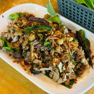 วิรินทร์ แจ่วฮ้อน