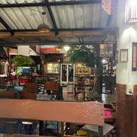 ร้านอาหารยุ้งข้าว