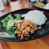 ร้านเจ๊จิ๋ว ตะหลิวบิน