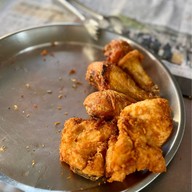 ข้าวเหนียวไก่ทอด ตลาดสะเดา