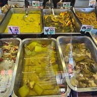 หลบบ้าน ขนมจีนข้าวแกงเมืองนคร