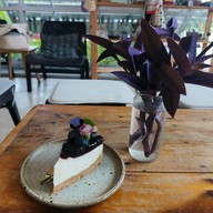 ซิมพลี่ สเปซ คอฟฟี่ แอนด์ สตูดิโอ สาขาเดียว