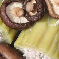 ก๋วยเตี๋ยวไก่ตุ๋นมะระ หมู่บ้านกัสโต้