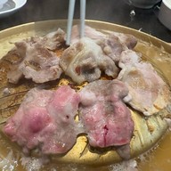 Bar-B-Q Plaza สีลม คอมเพล็กซ์