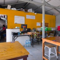 หน้าร้าน ล้านครัวปลาวาฬ - ตลาดจิตภินันท์