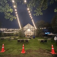 ดมดอกไม้