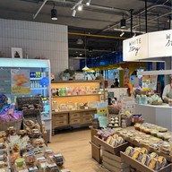 White Story Silom Edge