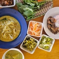 หลบบ้าน ขนมจีนข้าวแกงเมืองนคร