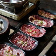 ยักษ์กินเนื้อ บุฟเฟ่ต์ปิ้งย่าง