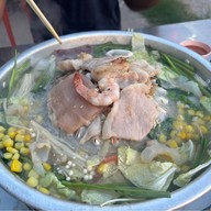 เจ๊น้อยหมูย่างเกาหลี สาขาหินเหล็กไฟ