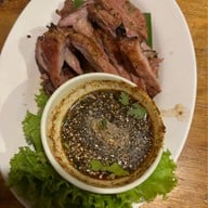 บ้านอีสานเมืองยศ