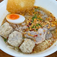 เตี๋ยวตั้งโต๊ะ cafe