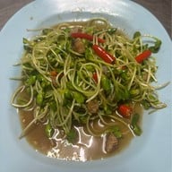 ข้าวต้มเจ๊สวย หรือ ข้าวต้ม 100 ปี พลับพลาไชย