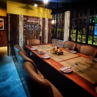 บรรยากาศ Arno's สาทร